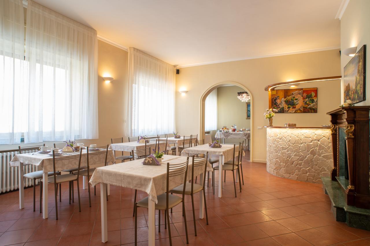 Villa Domus Salento Suites & Rooms Con Parcheggio Privato In Loco Lecce Dış mekan fotoğraf