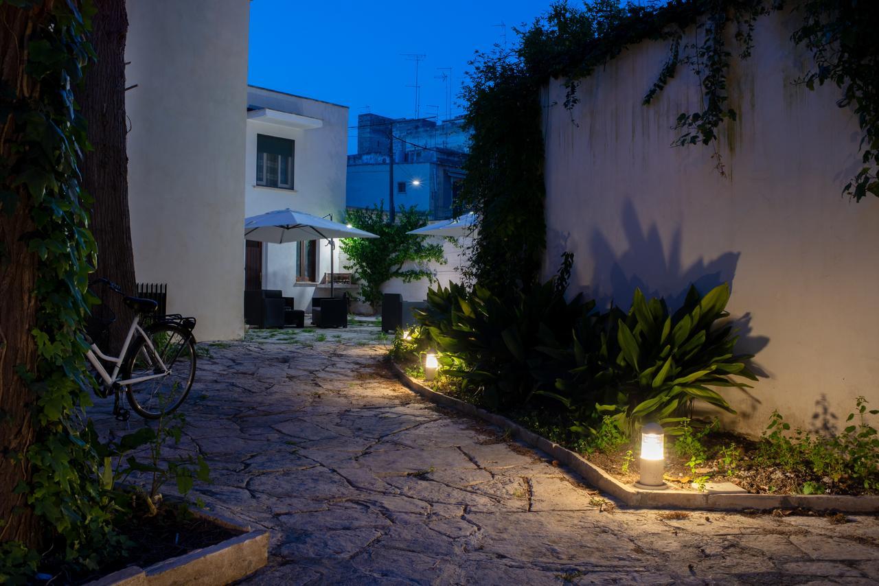 Villa Domus Salento Suites & Rooms Con Parcheggio Privato In Loco Lecce Dış mekan fotoğraf