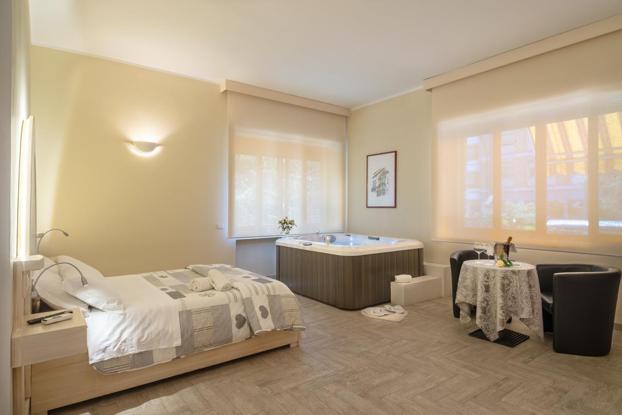Villa Domus Salento Suites & Rooms Con Parcheggio Privato In Loco Lecce Dış mekan fotoğraf
