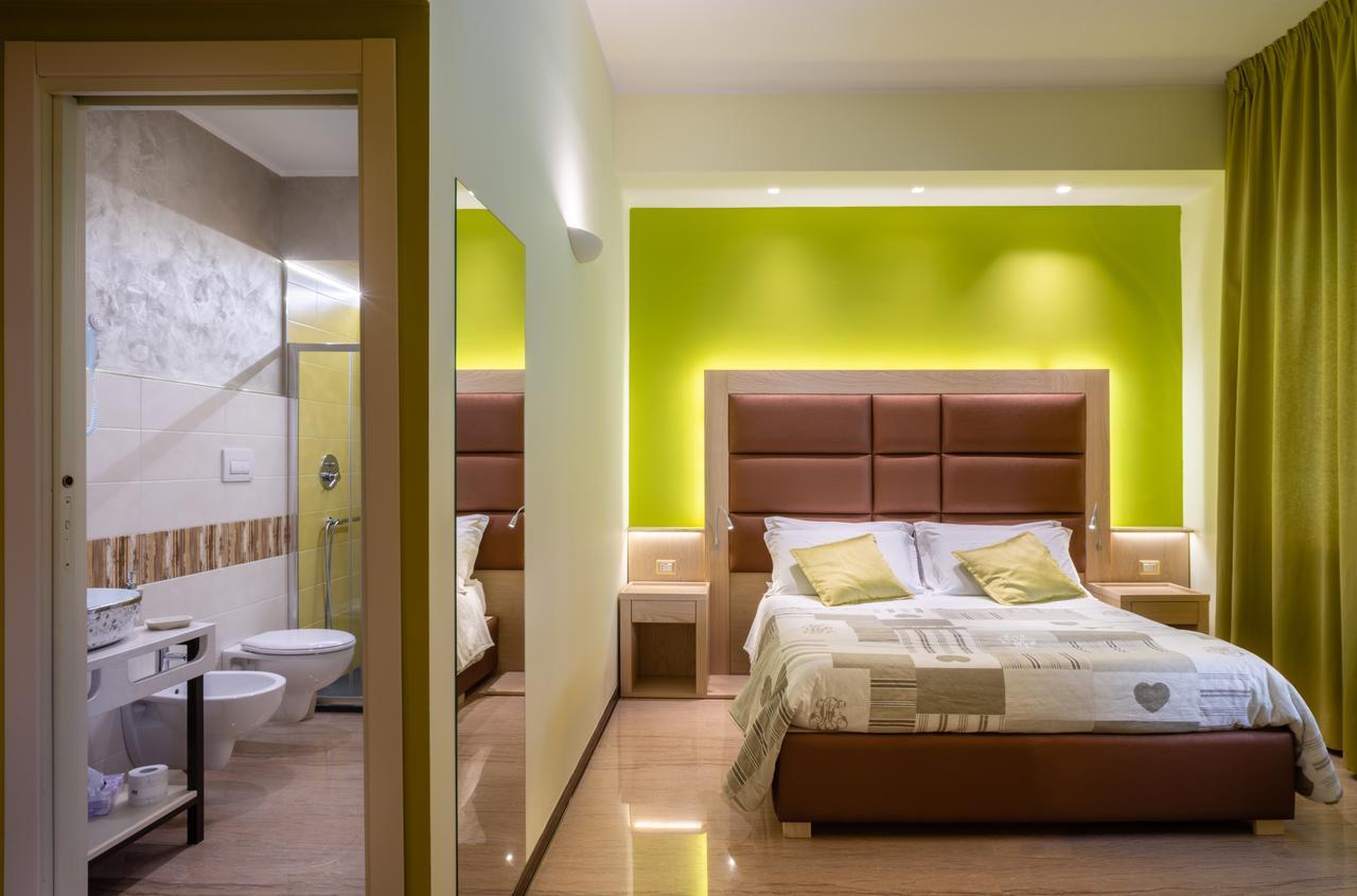 Villa Domus Salento Suites & Rooms Con Parcheggio Privato In Loco Lecce Dış mekan fotoğraf