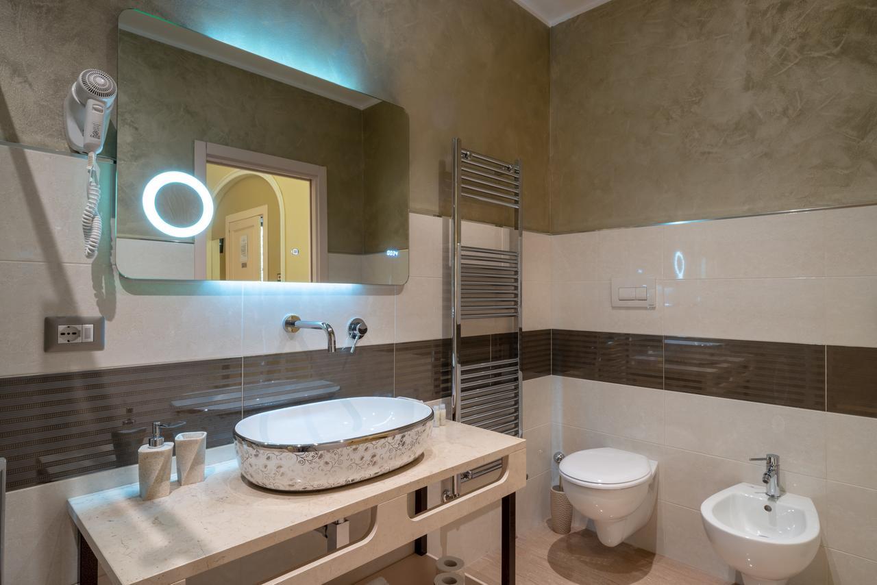 Villa Domus Salento Suites & Rooms Con Parcheggio Privato In Loco Lecce Dış mekan fotoğraf