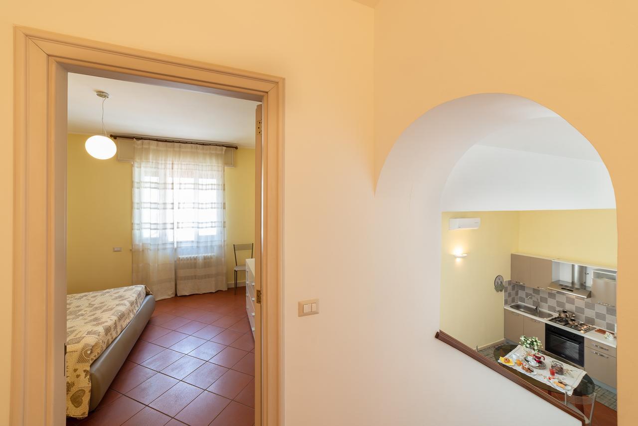 Villa Domus Salento Suites & Rooms Con Parcheggio Privato In Loco Lecce Dış mekan fotoğraf